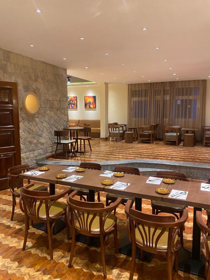 Social House Bed and Breakfast Αντίς Αμπέμπα Εξωτερικό φωτογραφία