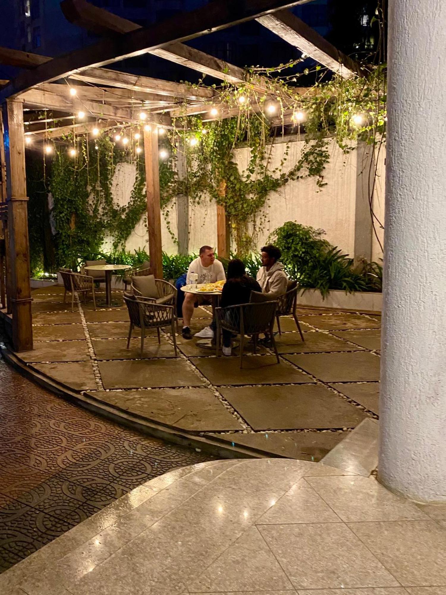 Social House Bed and Breakfast Αντίς Αμπέμπα Εξωτερικό φωτογραφία