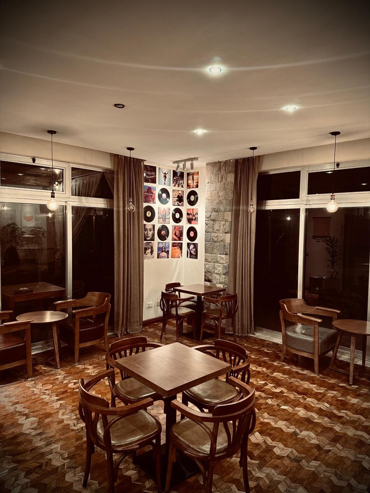 Social House Bed and Breakfast Αντίς Αμπέμπα Εξωτερικό φωτογραφία
