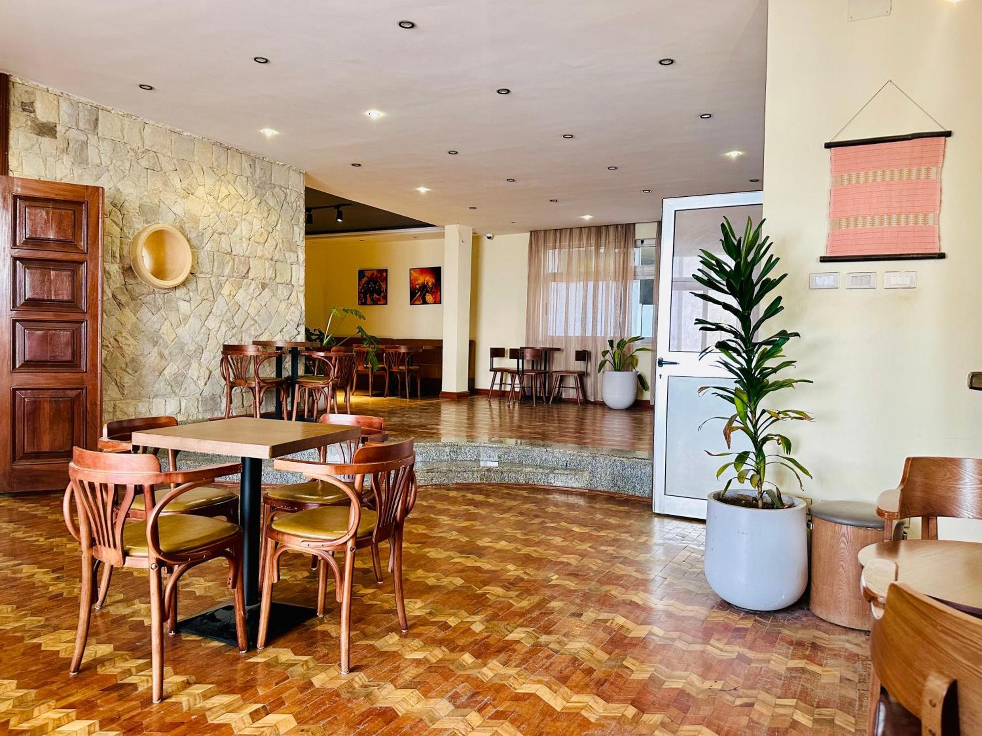 Social House Bed and Breakfast Αντίς Αμπέμπα Εξωτερικό φωτογραφία