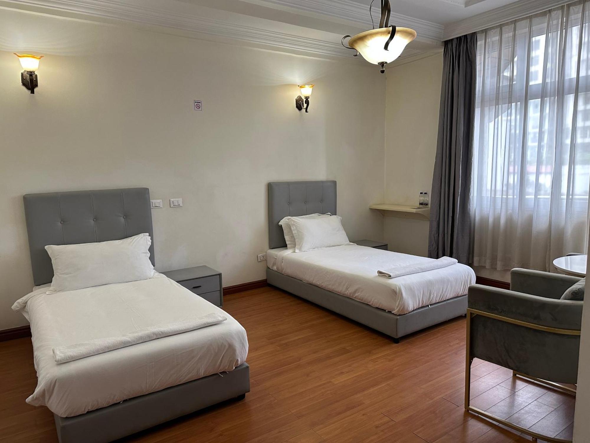 Social House Bed and Breakfast Αντίς Αμπέμπα Εξωτερικό φωτογραφία