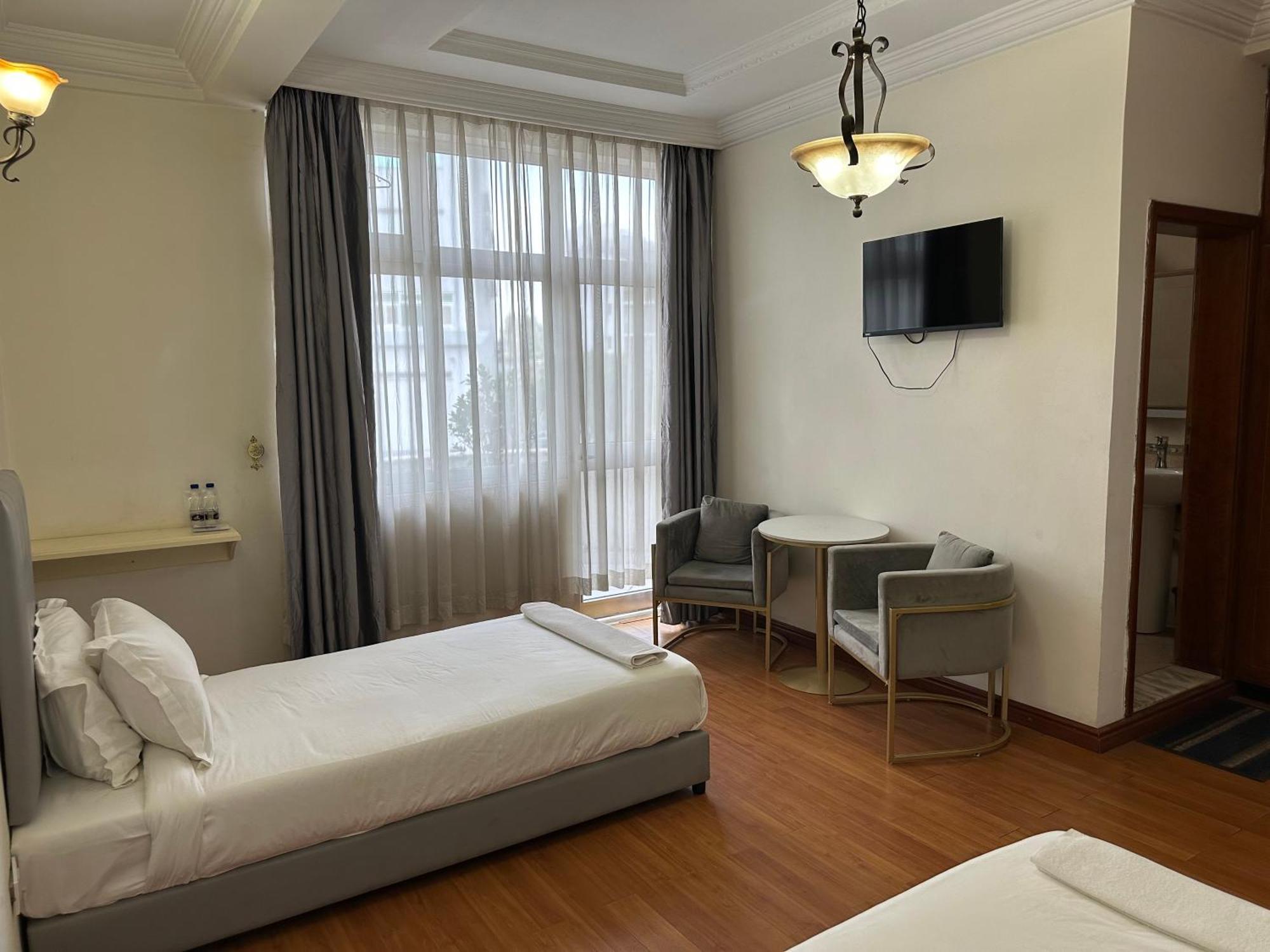 Social House Bed and Breakfast Αντίς Αμπέμπα Εξωτερικό φωτογραφία