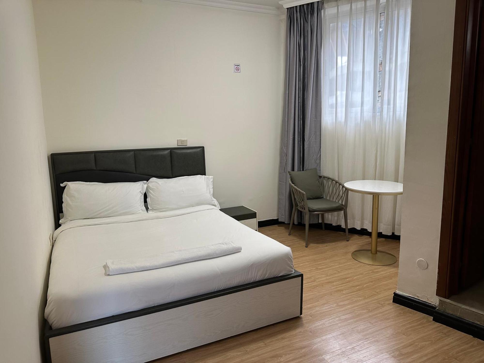 Social House Bed and Breakfast Αντίς Αμπέμπα Εξωτερικό φωτογραφία